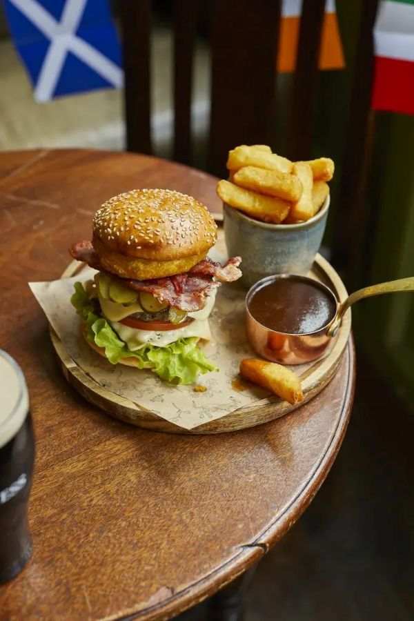 6 Nations Special at The Oaks Highcliffe