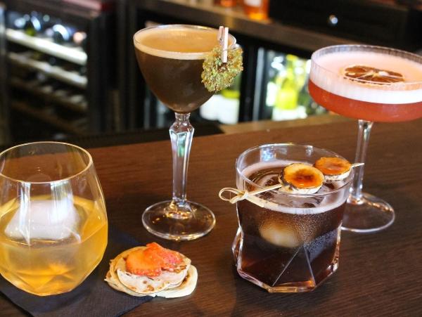 2 Cocktails for £14 at La Mia's