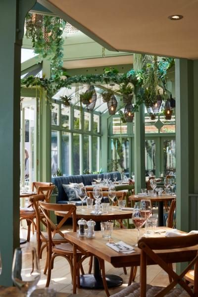 WIN a Father's Day meal at The Oaks Highcliffe