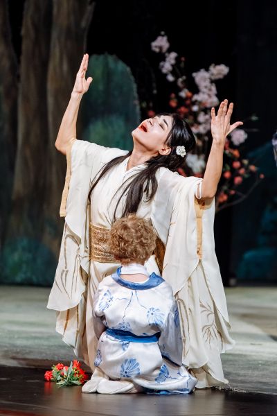 Ellen Kent - Farewell Opera Tour