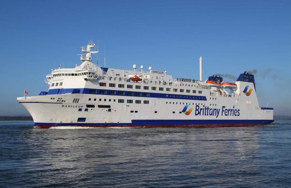 Poole Takes to the Water to Say a Final Farewell to Barfleur
