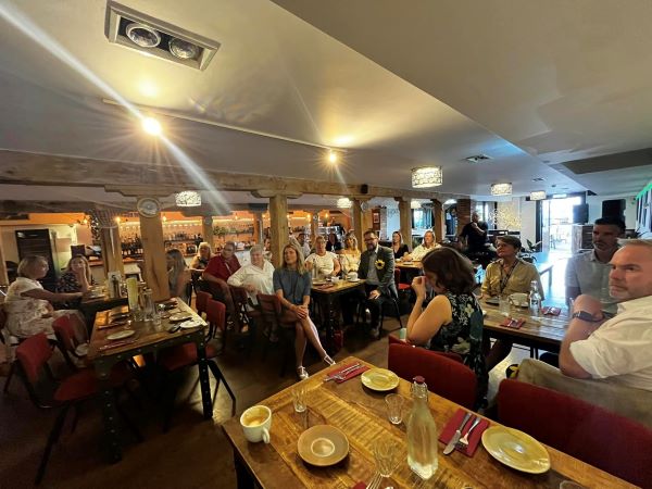 Poole Business Networking Breakfast at La Mia's 
