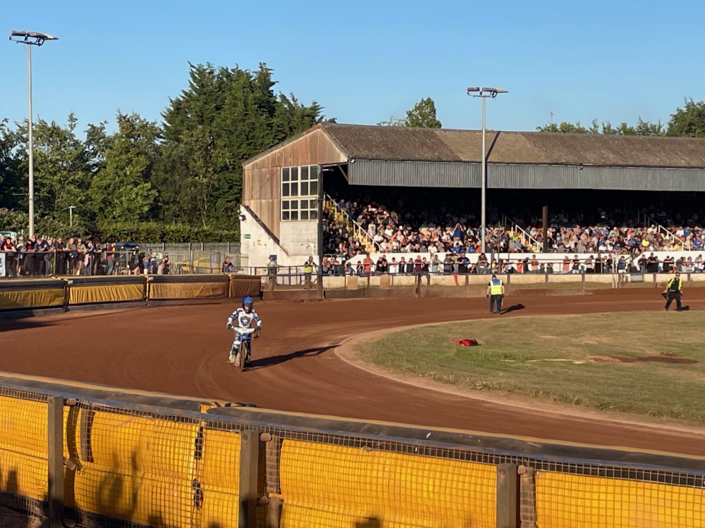 Classy Cairns off to super start with Poole Pirates